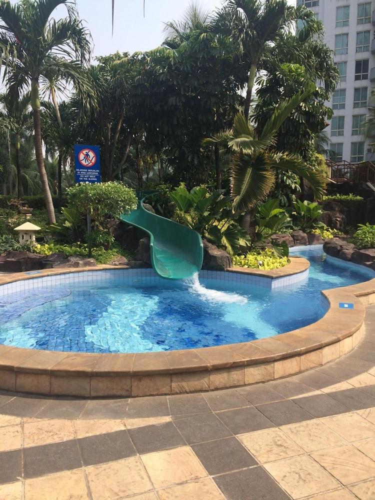 The Residences At Puri Casablanca Jakarta Buitenkant foto