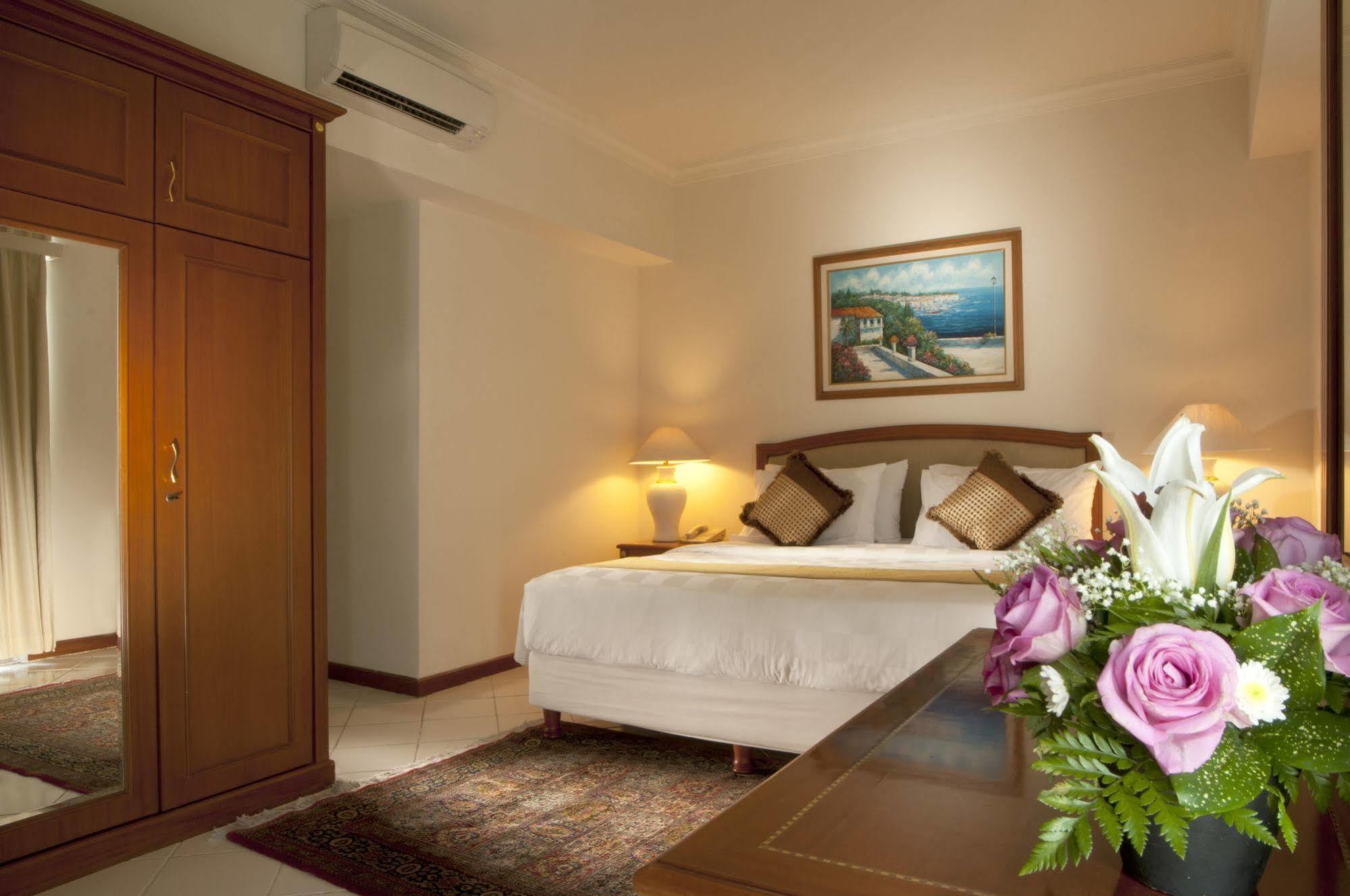 The Residences At Puri Casablanca Jakarta Buitenkant foto