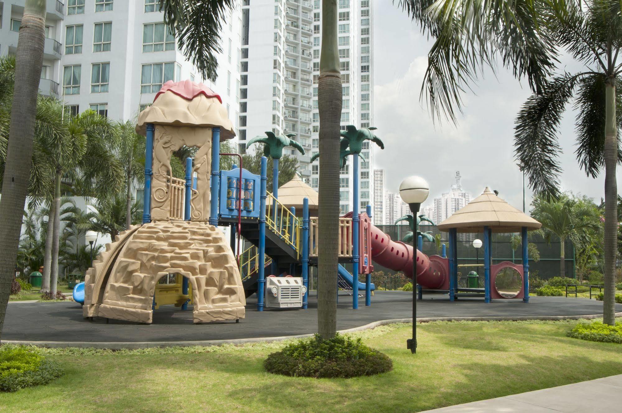 The Residences At Puri Casablanca Jakarta Buitenkant foto